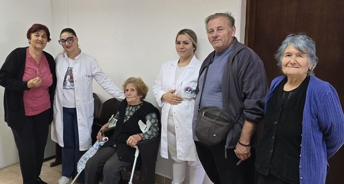 SNS Smederevo: Nastavljamo sa predanim radom na terenu – preventivni zdravstveni pregledi u Malom Orašju